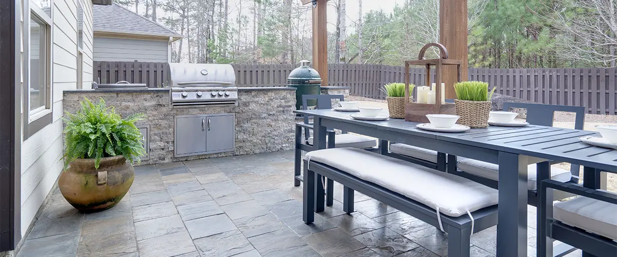 Outdoor kitchen on a paver patio